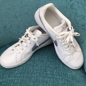 Nike Court Royal Sneakers